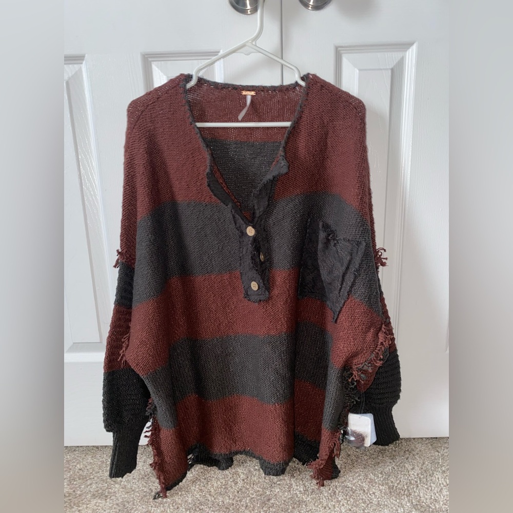 cute oversized Free People sweater! Shorter in the front and long in the back!